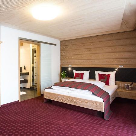 Hotel Kreuz Gaestehaus Und Lauchertbar Mit Terrasse Gammertingen Esterno foto