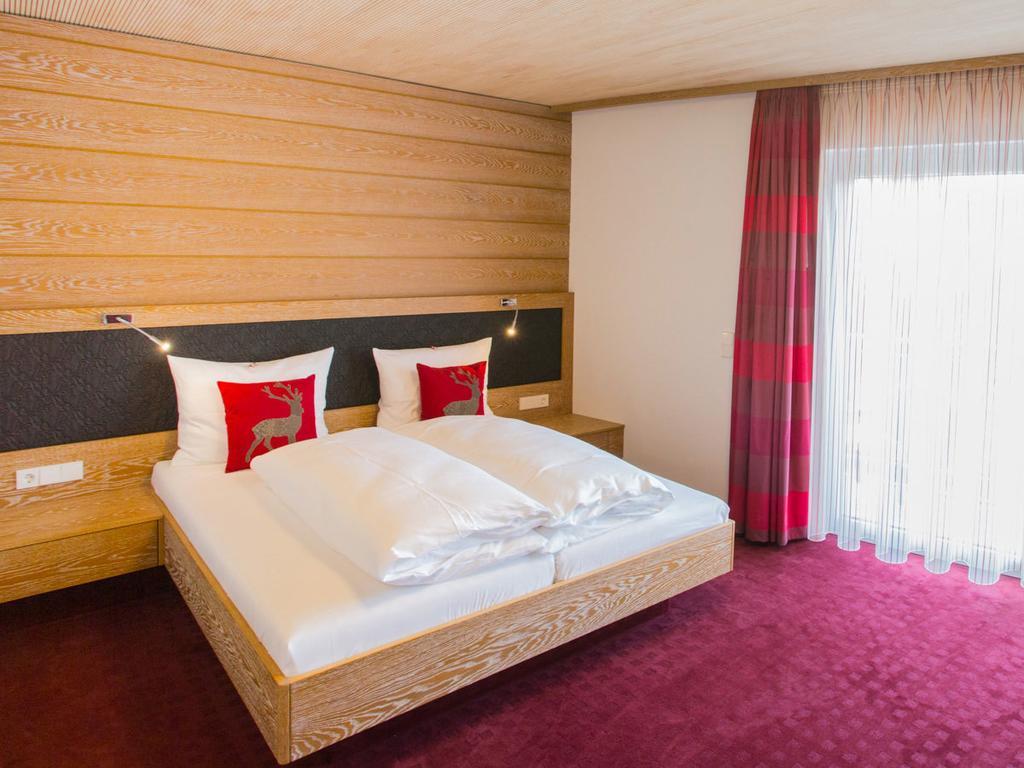 Hotel Kreuz Gaestehaus Und Lauchertbar Mit Terrasse Gammertingen Esterno foto
