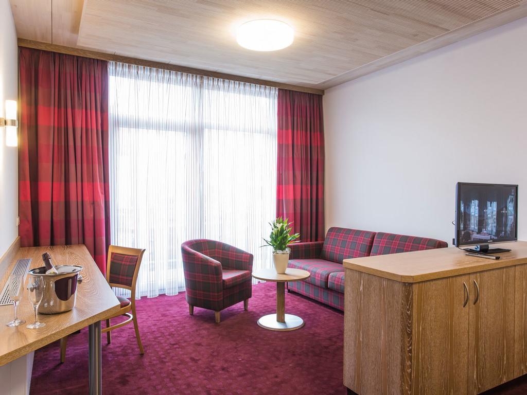 Hotel Kreuz Gaestehaus Und Lauchertbar Mit Terrasse Gammertingen Esterno foto